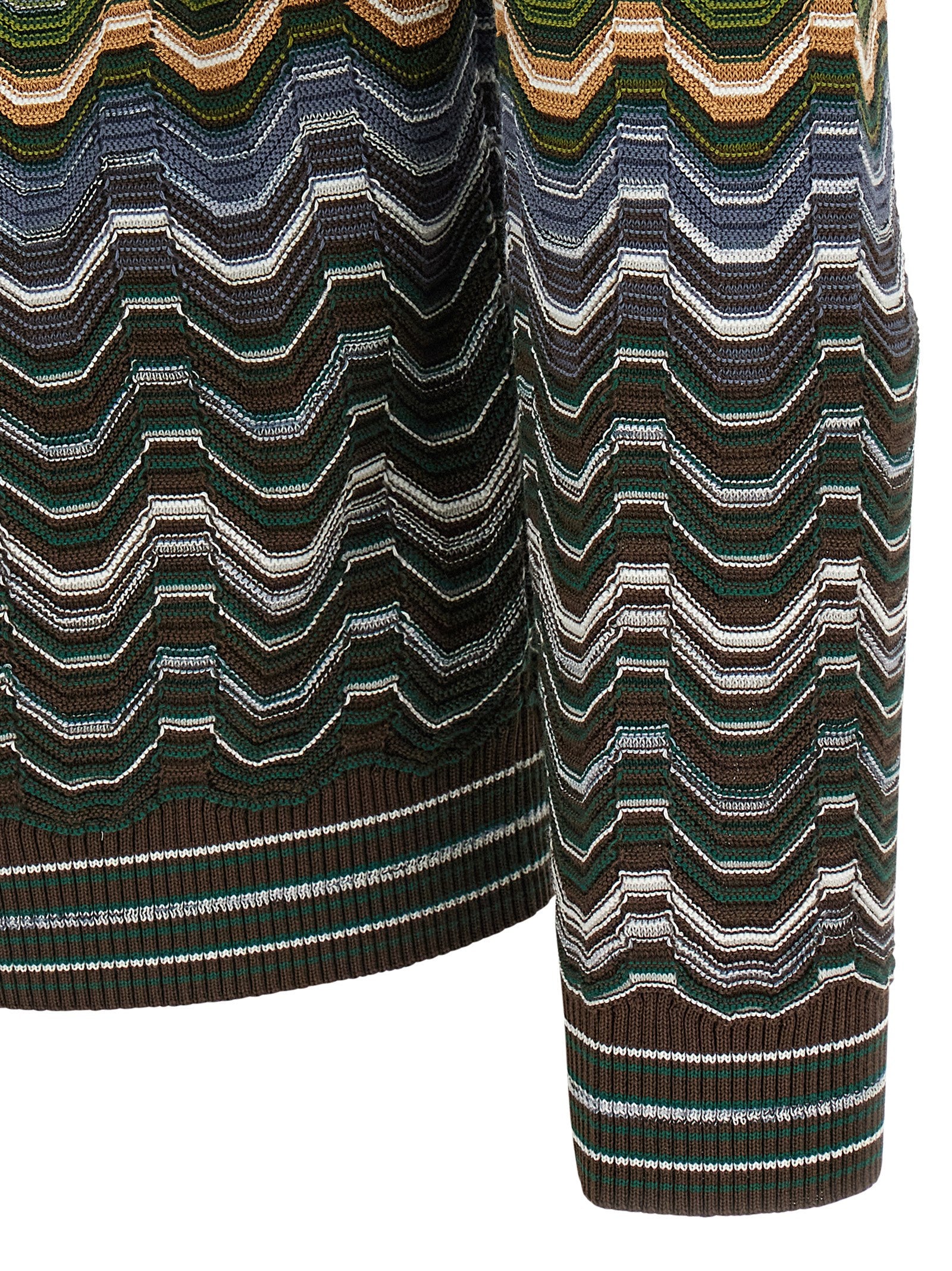 Cardigan by Missoni for men in viscose cotton multicolor, patterned & chevron features an crisp silhouette, showcasing a sophisticated and detail for a truly crisp finish.