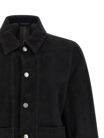 Jacket by GIORGIO BRATO for men in suede leather black showcases a enveloping silhouette, artfully detailed with a enveloping shirt-collar neckline and premium for a truly enveloping finish.