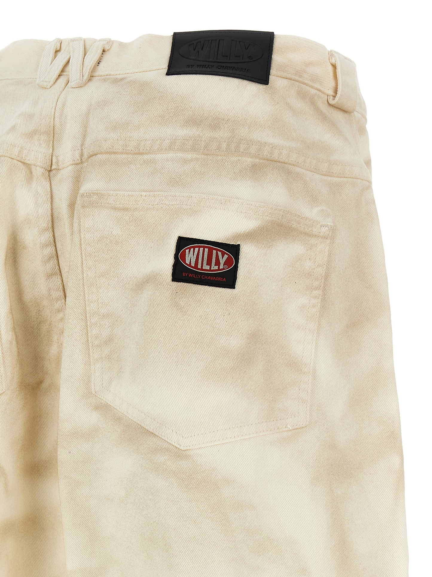 Jeans by WILLY CHAVARRIA for men in denim cotton beige features an refined tailoring silhouette, showcasing a premium tapered-leg with a high rise and long cut for a refined tailoring look.