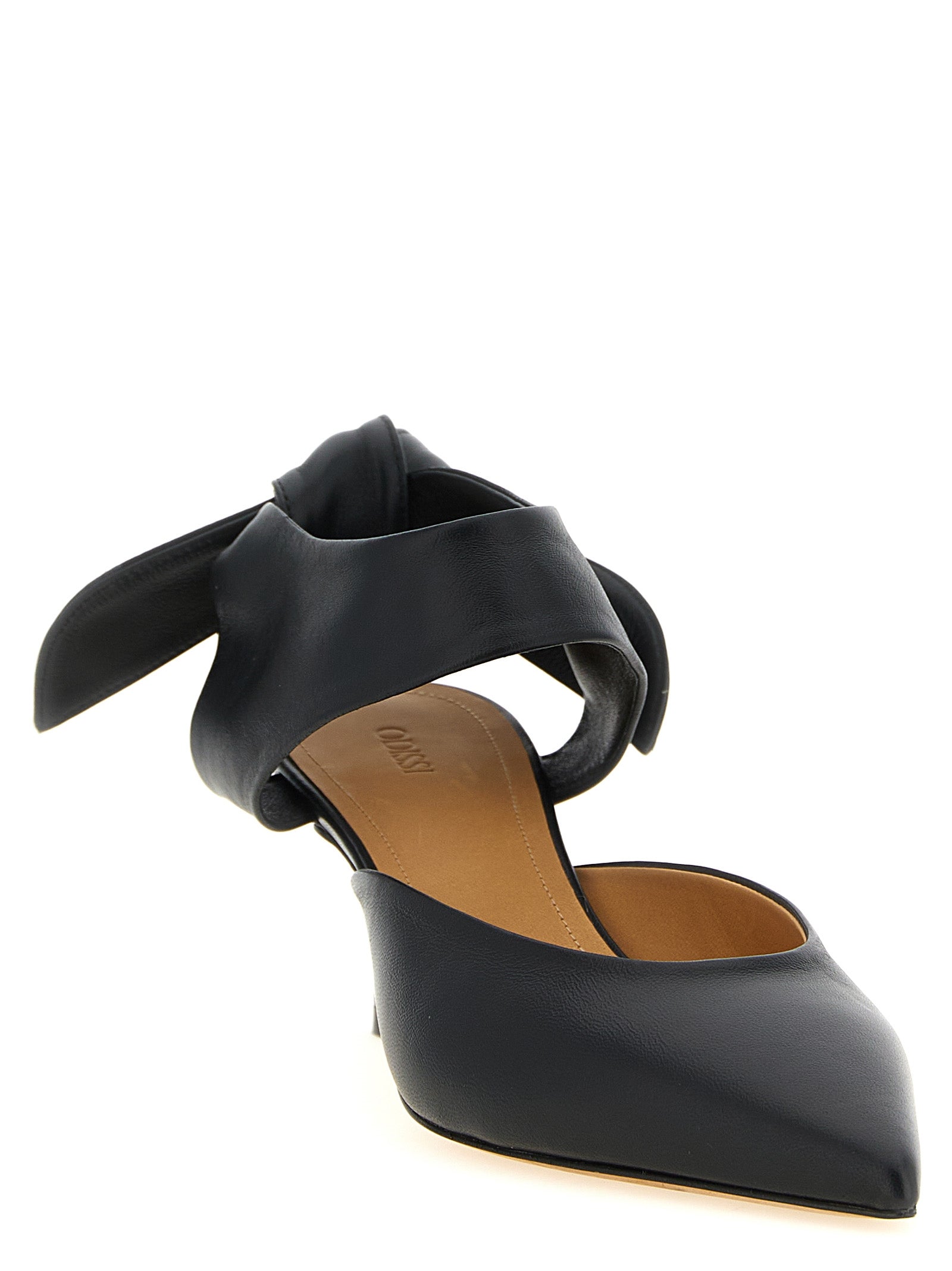 Mid-Heel Spool Pumps Heels by ODISSI for women in lamb leather black features a effortless chic silhouette, showcasing the Women's Lamb Leather Mid-Heel Spool Pumps Heels design with a effortless chic mid-heel spool-heel and for a effortless chic finish.