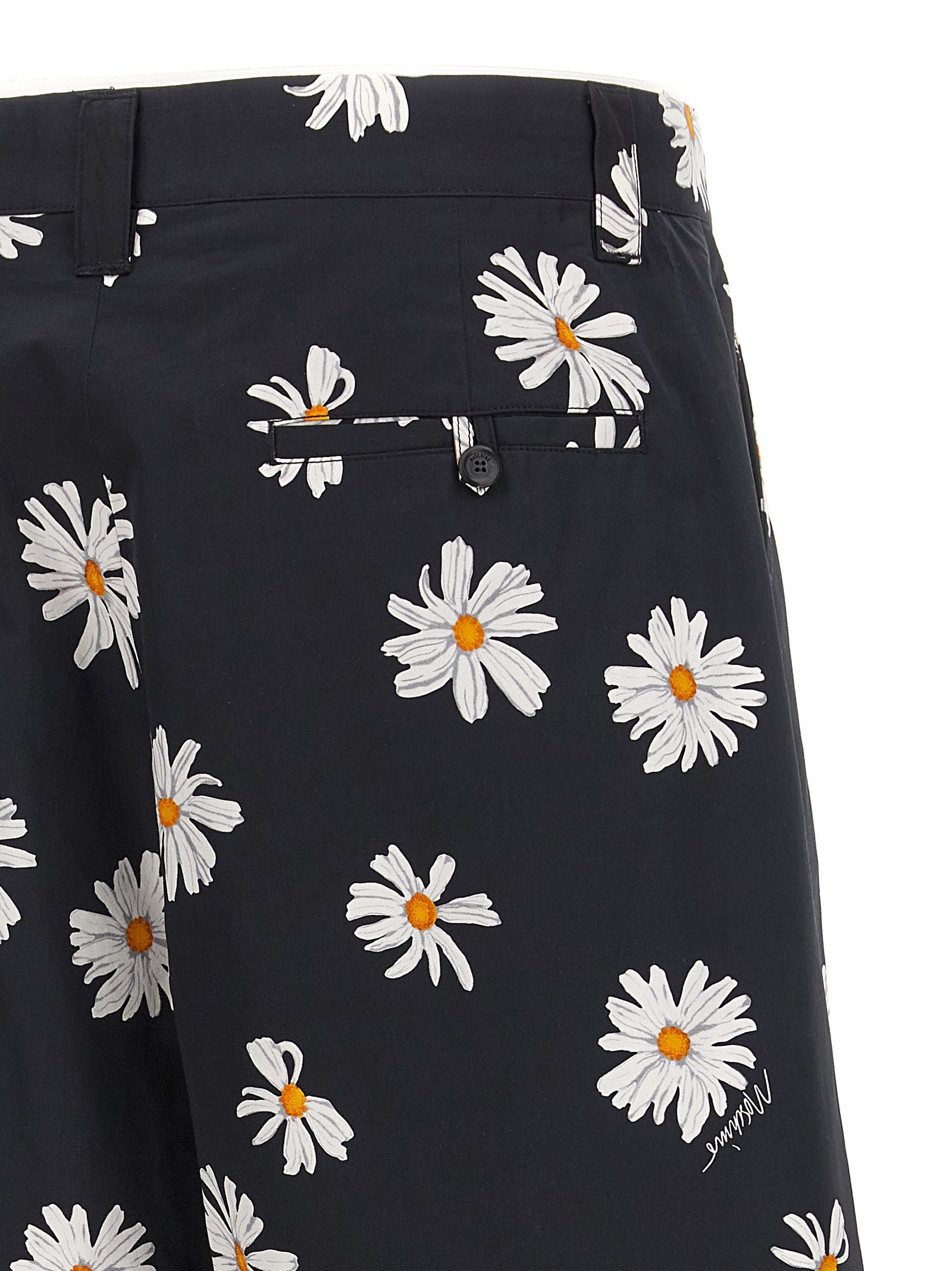 Cargo Shorts by Moschino for men in cotton black & print features an polished silhouette, showcasing a polished with a short and for a refined finish.