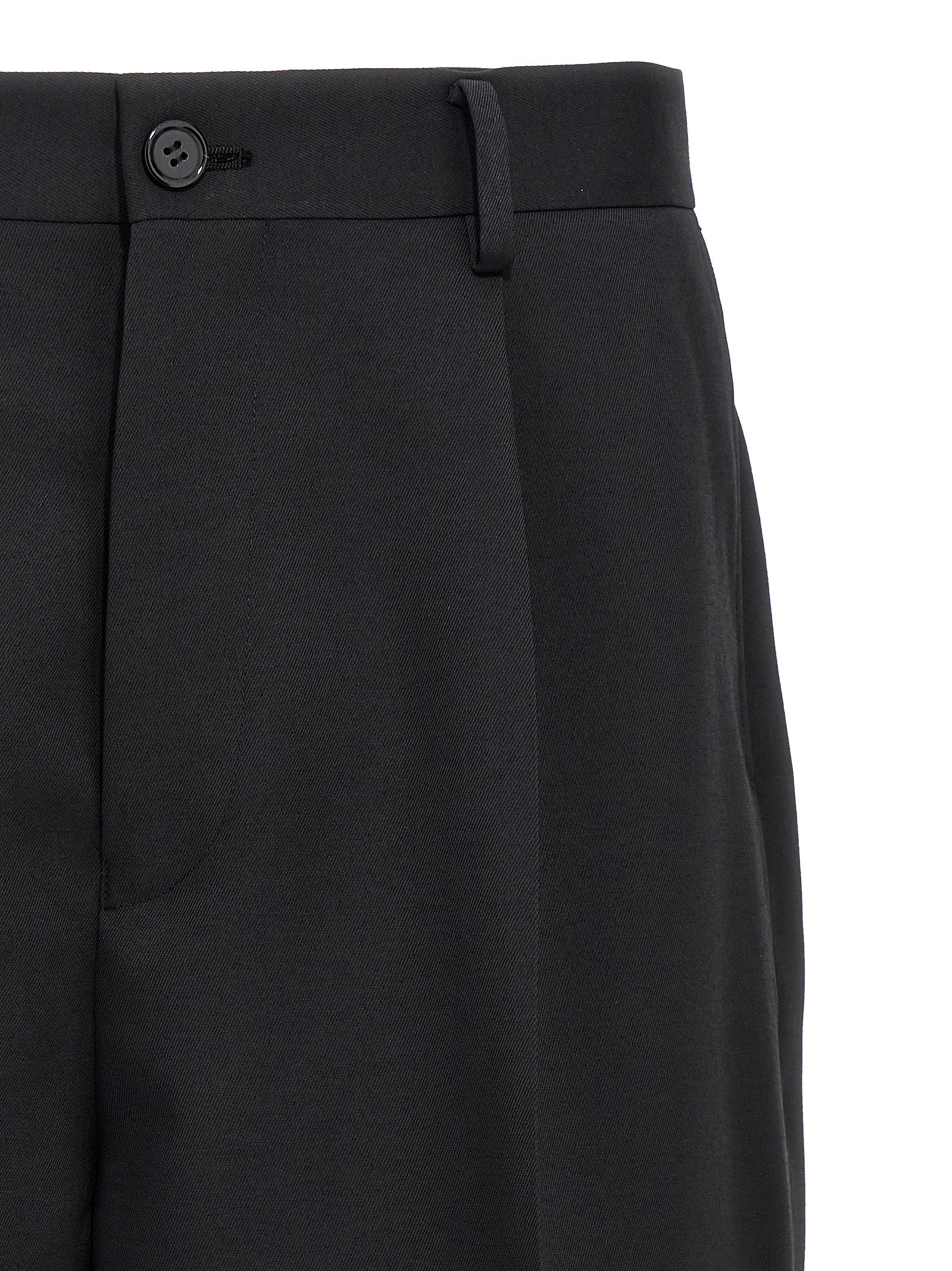 Bermuda Shorts by Undercover for men in wool & polyester black presents a sleek silhouette, featuring a sleek with a refined short and a sophisticated .
