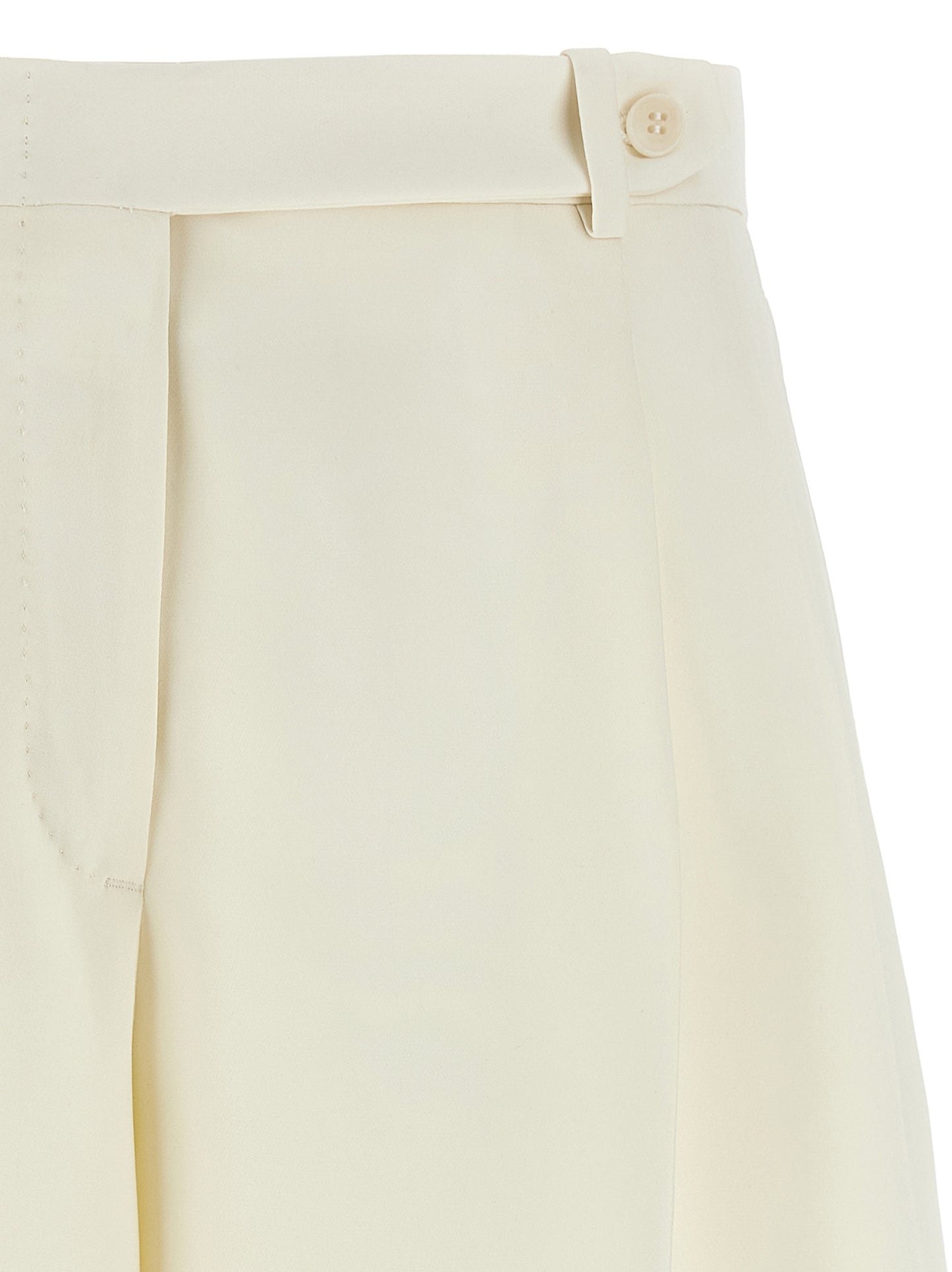 Bermuda Shorts by Brioni for women in silk white presents a sleek silhouette, featuring a sleek with a refined short and a sophisticated .