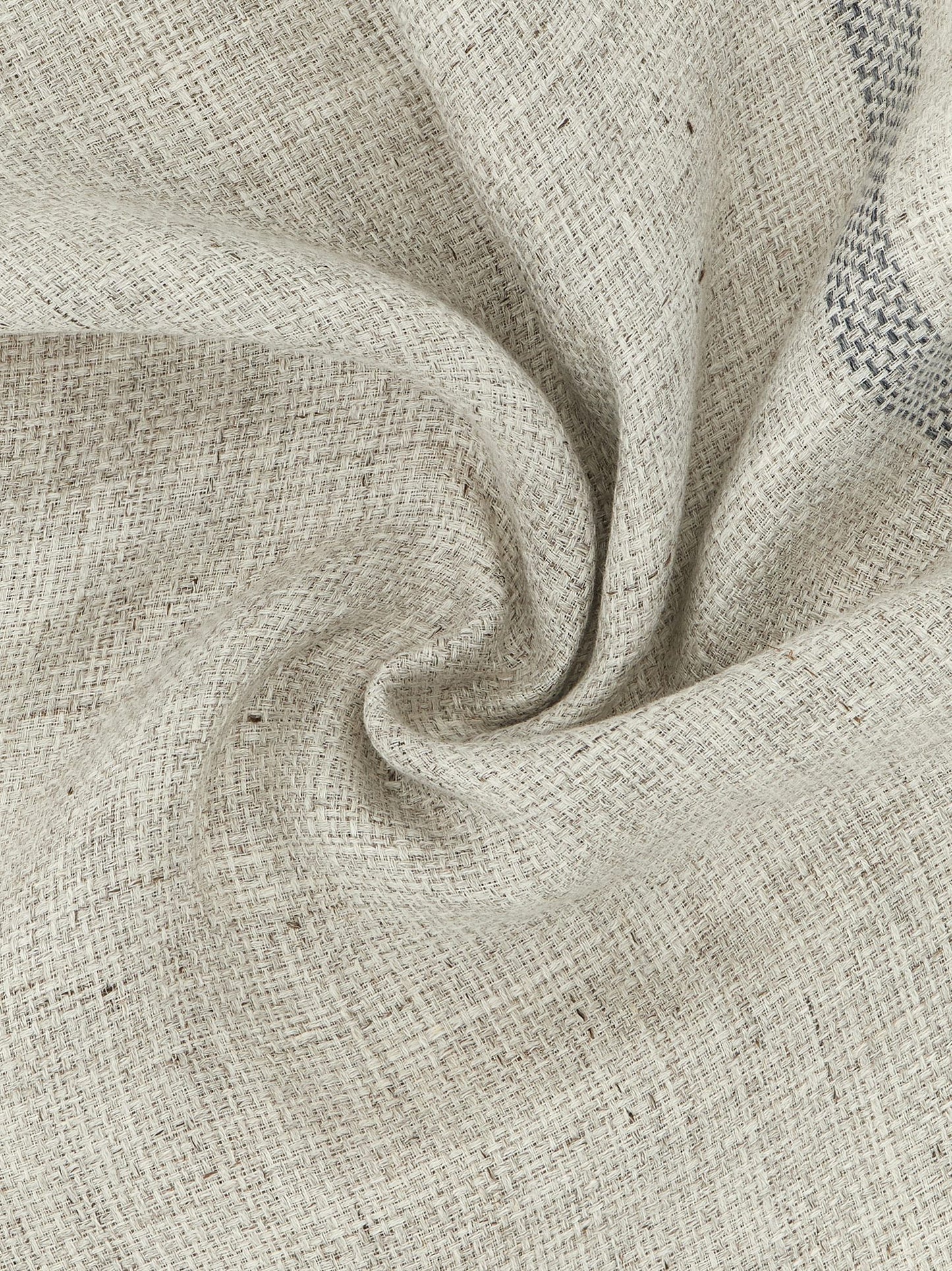 Scarf by Brunello Cucinelli for men in linen gray showcases a eye catching silhouette, artfully capturing the essence of the eye catching Linen Scarf design for a sophisticated look.