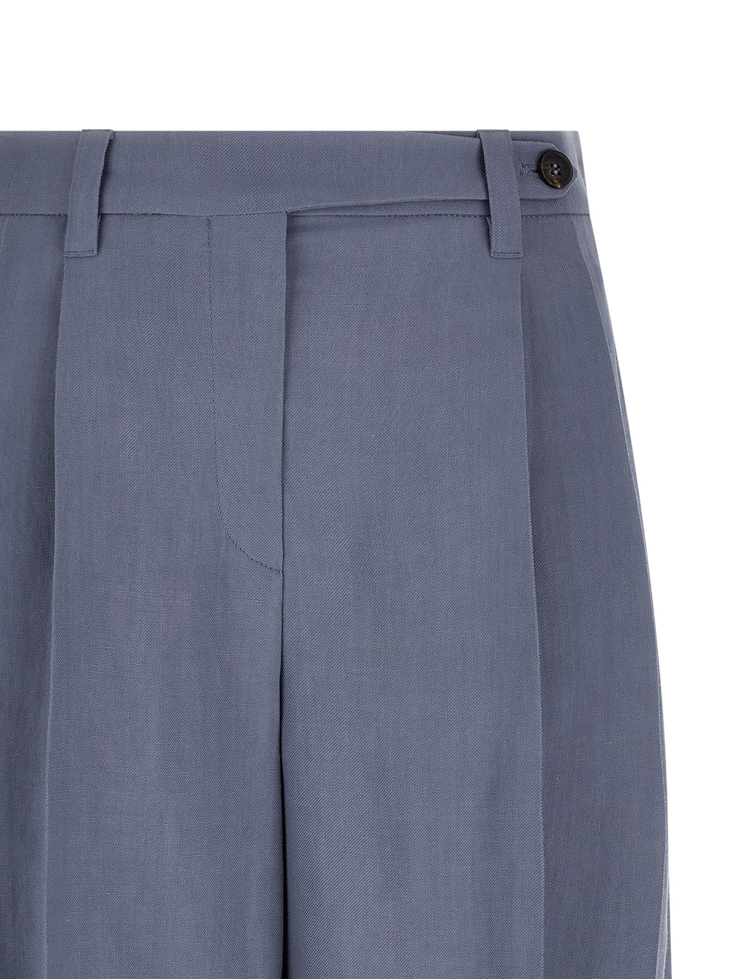 Bermuda Shorts by Brunello Cucinelli for women in viscose linen twill blue presents a sleek silhouette, featuring a sleek wide with a refined short and a sophisticated .