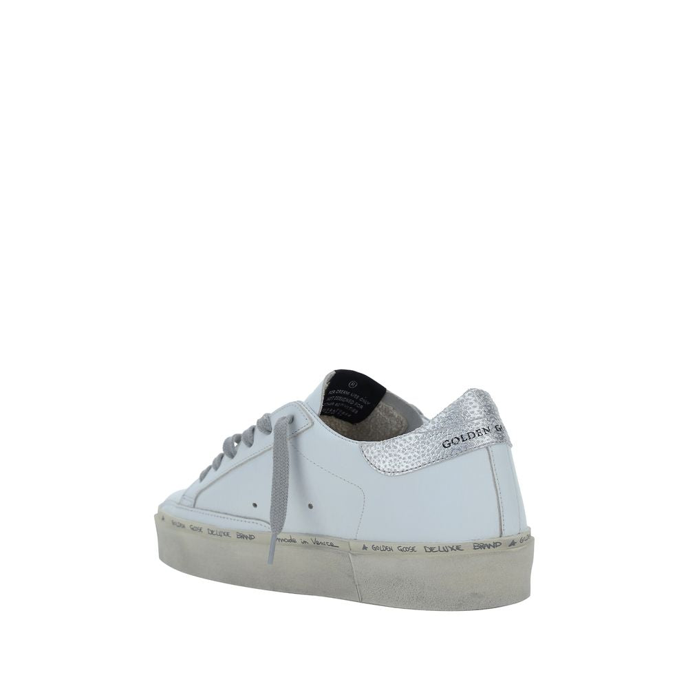 Sneakers by Golden Goose for women in bos taurus calf & goatskin leather white & monogram features an fashionable silhouette, showcasing the premium Star Women's Low Top Bos Taurus Calf & Goatskin Leather Sneakers in a fashionable low-top style that offers a fashionable finish for refined style.