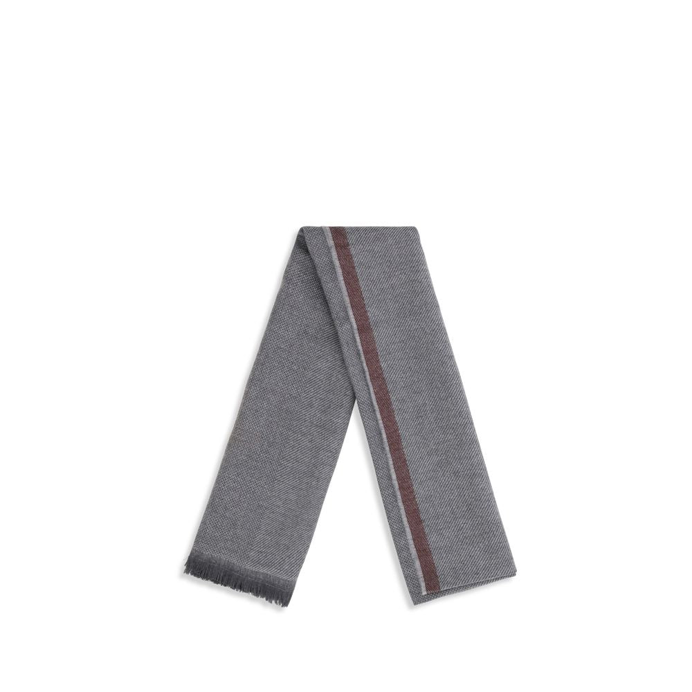 Scarf by Brunello Cucinelli for men in cashmere gray & patterned presents a cosy silhouette, artfully capturing the sophisticated design and premium aesthetic of the Cashmere Wrap Frayed-Edge Scarf.