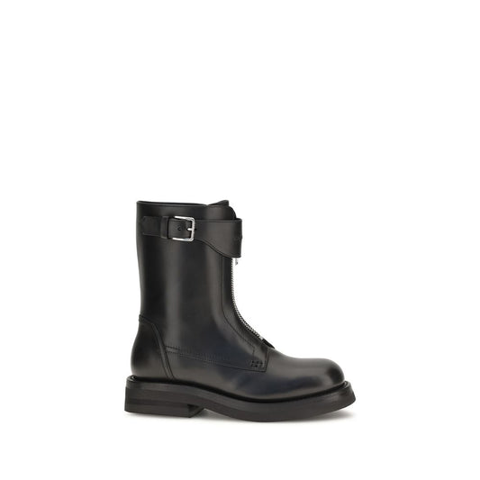 Lace-Up Ankle Boots by Alexander McQueen for women in bos taurus calf leather black features an avant-garde Women's Bos Taurus Calf Leather Lace-Up Ankle Boots silhouette, defined by a sophisticated block-heel and a avant-garde round toe style.