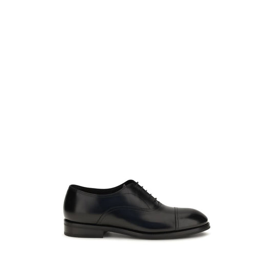 This Lace-Up Shoes by Santoni for men in bos taurus calfskin leather black features an exquisite silhouette from the Men's Bos Taurus Calfskin Leather Lace-Up Shoes collection, defined by a sophisticated and elegant .