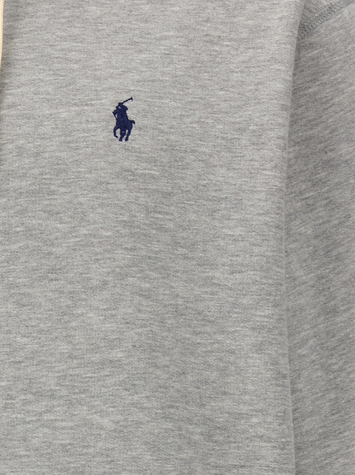 Sweatshirt by Polo Ralph Lauren for men in cotton gray features an exquisite silhouette, showcasing and details for a exquisite look.