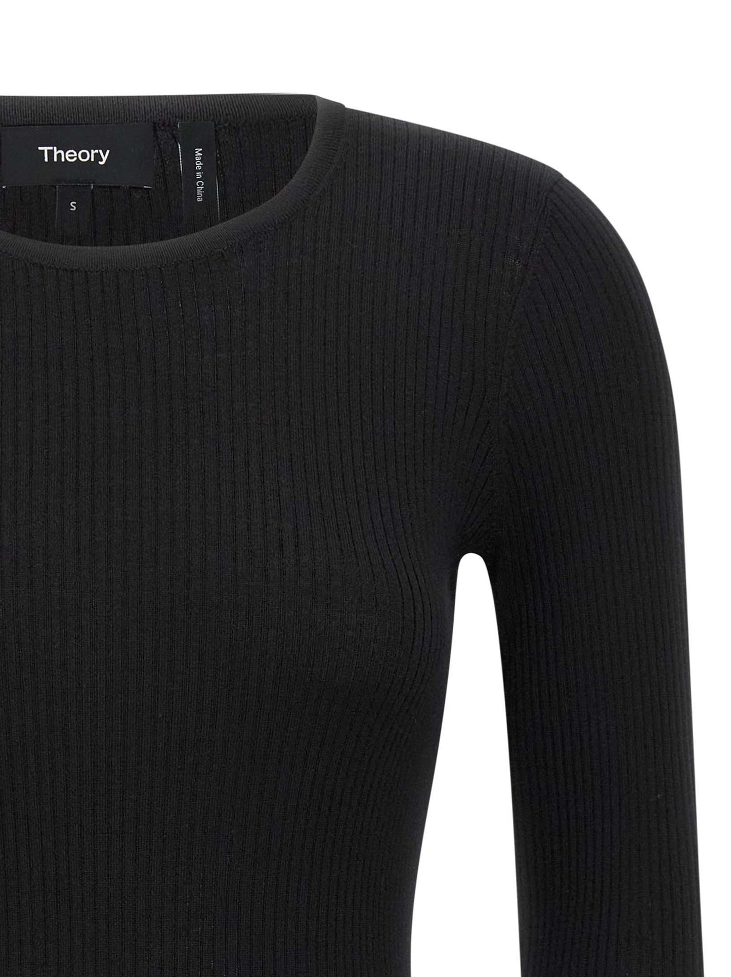 Cardigan by Theory for women in merino wool black features an impeccable silhouette, showcasing a sophisticated and detail for a truly impeccable finish.