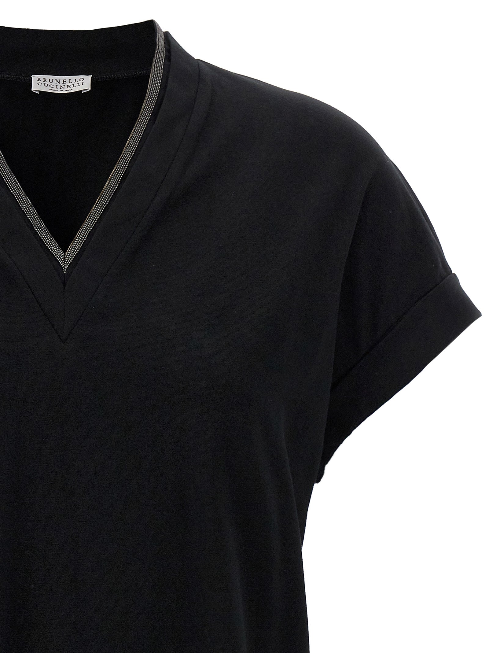 T-Shirt by Brunello Cucinelli for women in stretch cotton black & signature showcases a chic silhouette, artfully detailed with a chic v-neck neckline and for a chic finish.