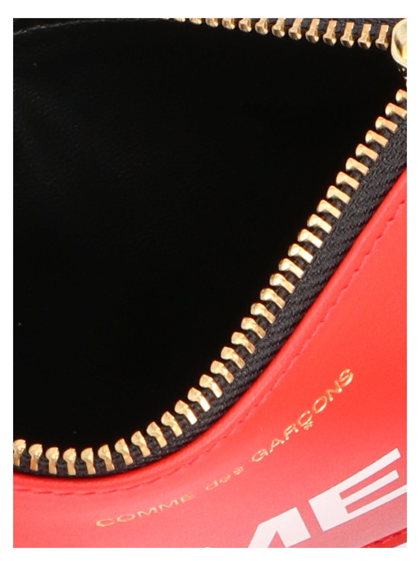 Cardholder Card Case by Comme Des Garçons for women in bos taurus calfskin leather multicolor, red & print features a sleek silhouette, showcasing the sleek design of the Huge Logo Bos Taurus Calfskin Leather Cardholder Card Case with functional card-organization for a premium look.