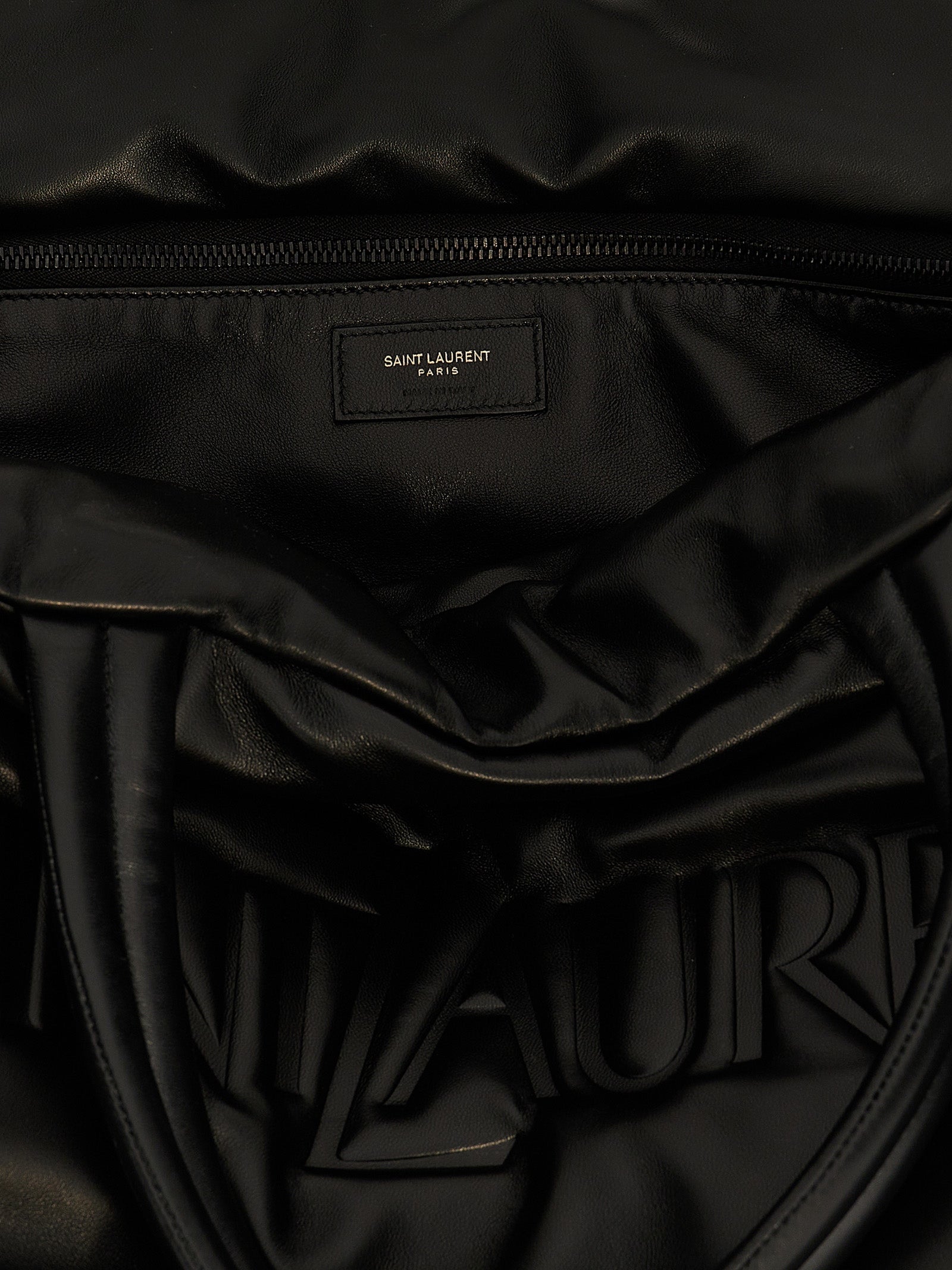 Shopper Tote Bag by Saint Laurent for unisex in nappa lamb leather black features an metropolitan chic Nappa Lamb Leather Shopper Tote Bag design with a secure , metropolitan chic , and versatile handle for a metropolitan chic look.