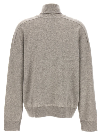 Cardigan by Armarium for women in cashmere gray showcases a luxurious silhouette, meticulously detailed with a sophisticated and for a refined finish.