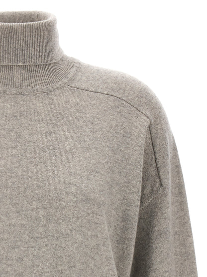 Cardigan by Armarium for women in cashmere gray features an crisp silhouette, showcasing a sophisticated and detail for a truly crisp finish.