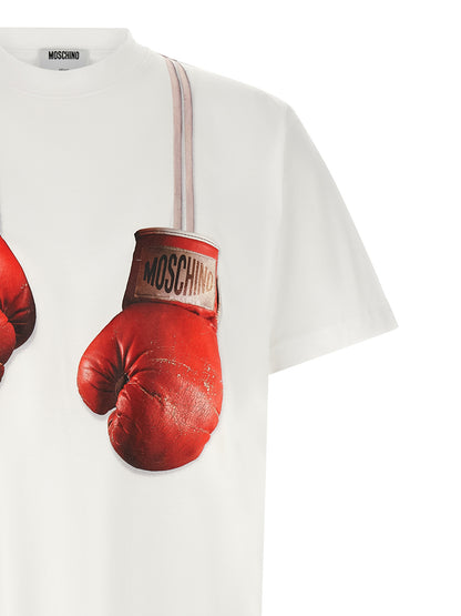 T-Shirt by Moschino for men in organic cotton white & print features a plush silhouette, showcasing a sophisticated and for a truly plush finish.