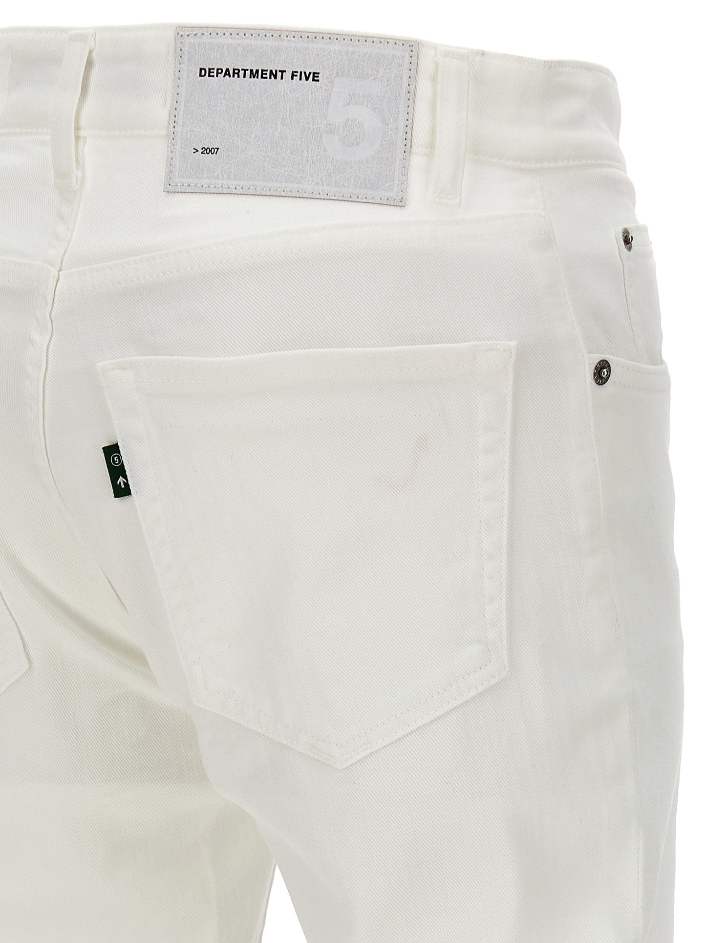 Jeans by Department 5 for men in stretch denim cotton white & signature features an sophisticated and straight-leg with a precise long, creating a sophisticated and sophisticated silhouette.
