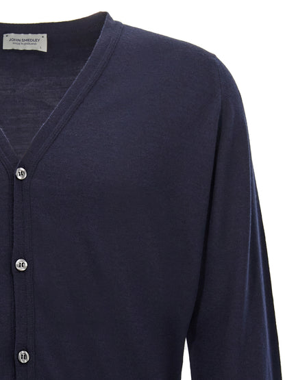 Cardigan by JOHN SMEDLEY for men in wool blue features an impeccable silhouette, showcasing a sophisticated and detail for a truly impeccable finish.