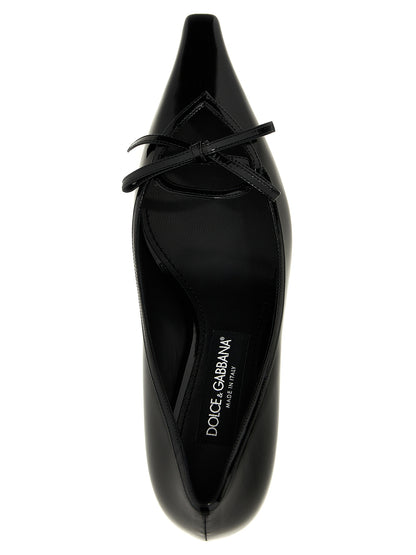 Mid-Heel Pumps Heels by Dolce & Gabbana for women in calfskin leather black showcases a exquisite silhouette, perfectly accentuating Women's Calfskin Leather Mid-Heel Pumps Heels with a exquisite mid-heel and exquisite .