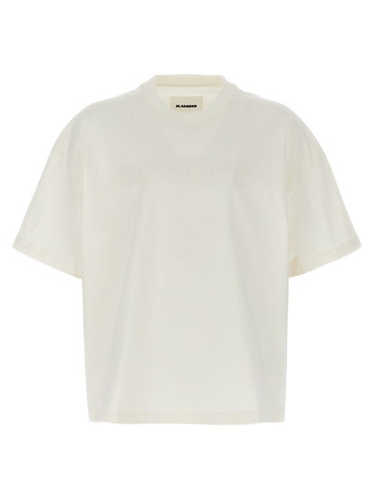 T-Shirt by Jil Sander for men in cotton white & print features a plush silhouette, showcasing a sophisticated crew neckline and short-sleeve for a truly plush finish.