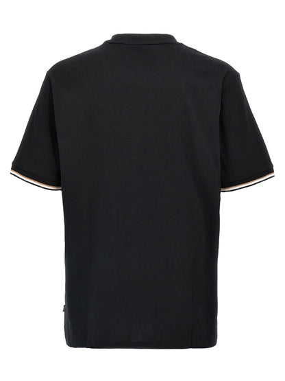 T-Shirt by Hugo Boss for men in cotton black showcases a chic silhouette, artfully detailed with a chic crew neckline and for a chic finish.