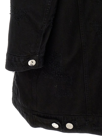 This Trucker Jacket by Dolce & Gabbana for women in satin denim cotton black & print exhibits a edgy silhouette, meticulously detailed with functional pockets & insulated and a edgy for a edgy finish.