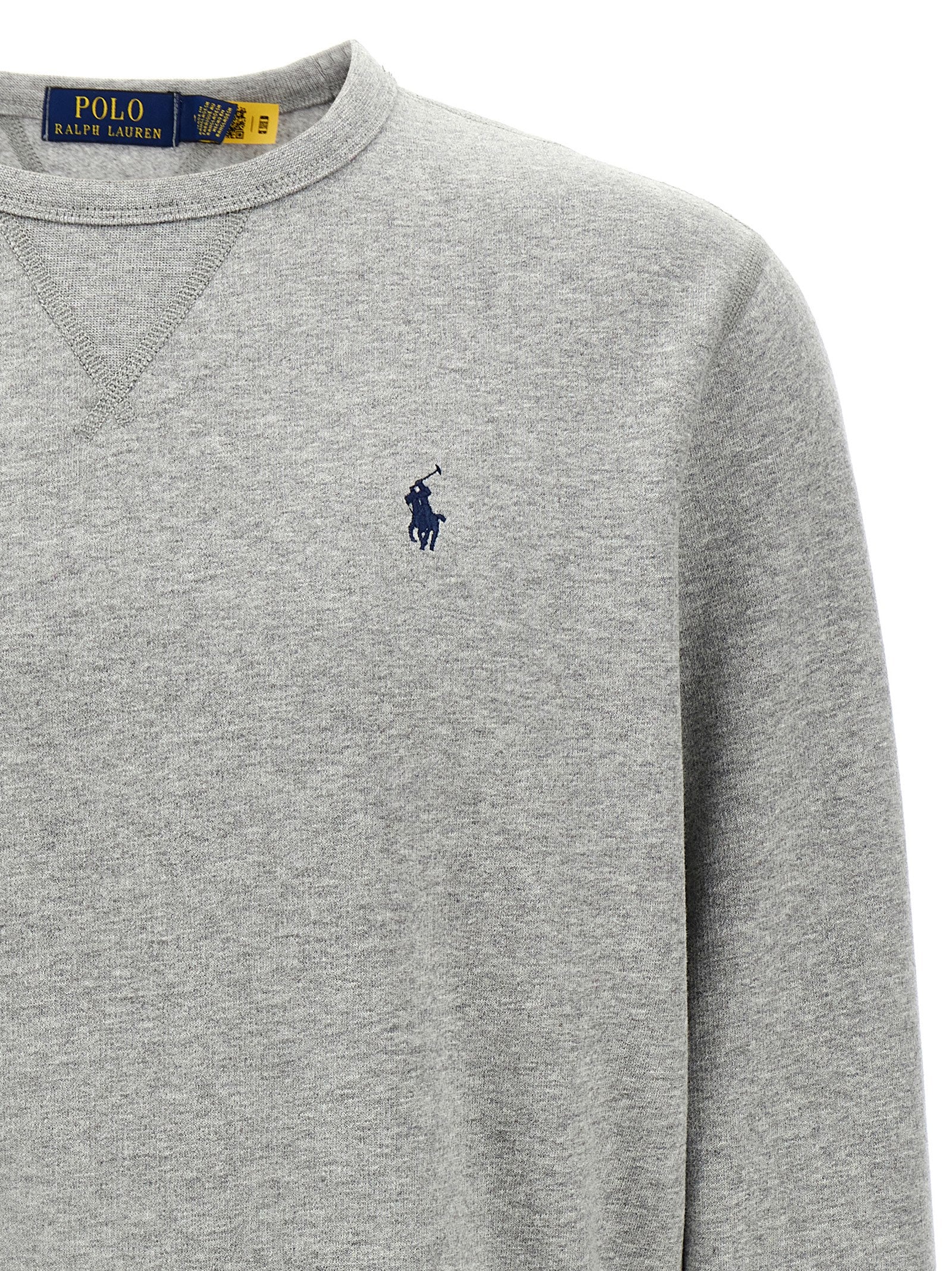 Sweatshirt by Polo Ralph Lauren for men in cotton polyester gray features an magnificent silhouette, showcasing a sophisticated crew neckline and detail for a truly magnificent finish.