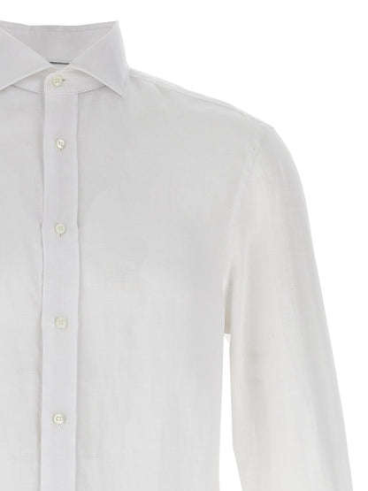 Shirt by Brunello Cucinelli for men in linen white features an polished silhouette, showcasing a sophisticated and detail for a truly polished finish.
