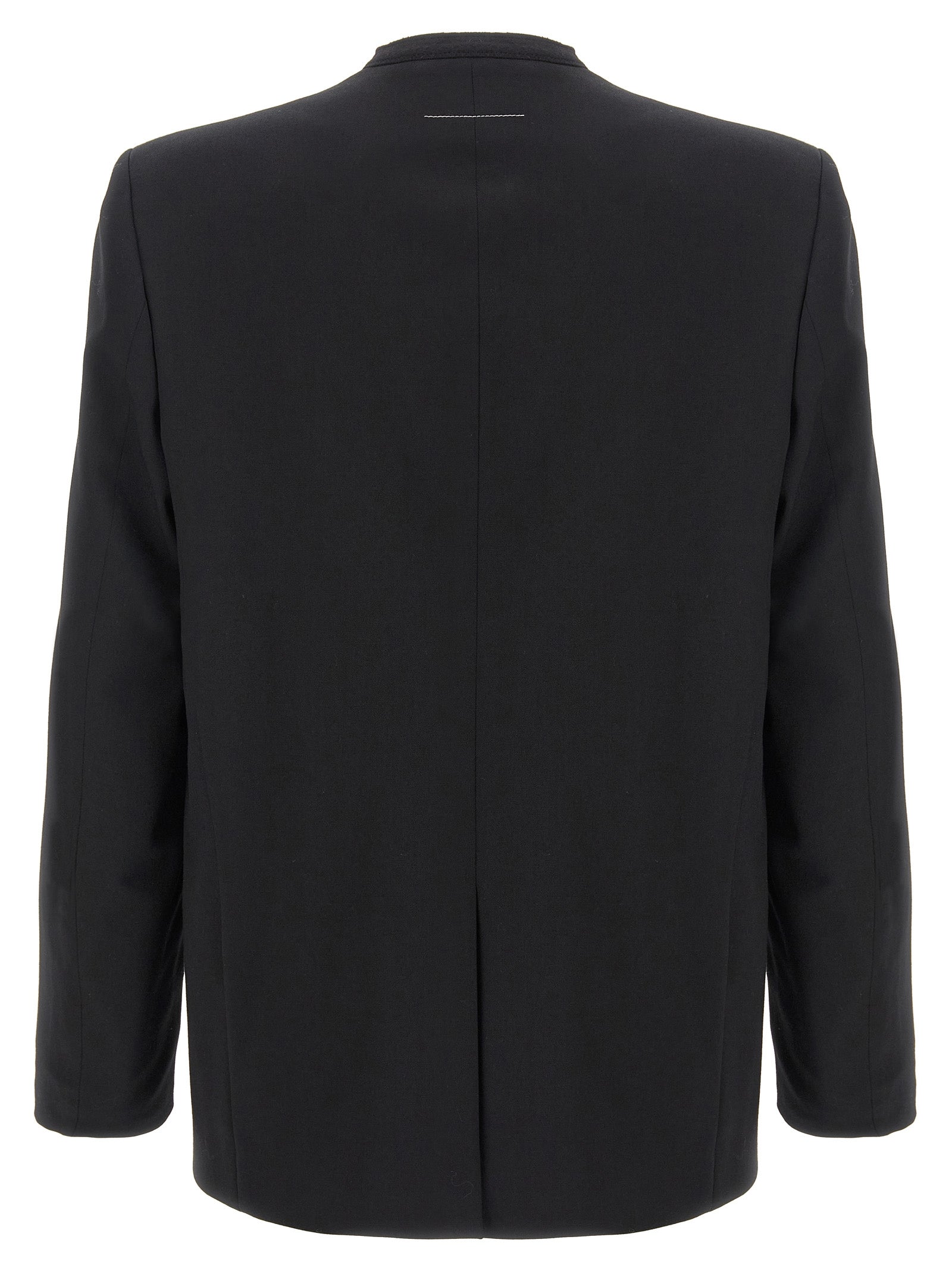 Blazer by MM6 Maison Margiela for men in polyester & virgin wool black & white presents a distinguished silhouette, detailed with a distinguished and distinctive for a truly sophisticated finish.