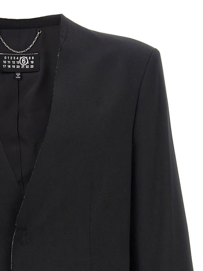 Blazer by MM6 Maison Margiela for men in polyester & virgin wool black & white features an crisp silhouette with sophisticated and a crisp for a truly crisp finish.