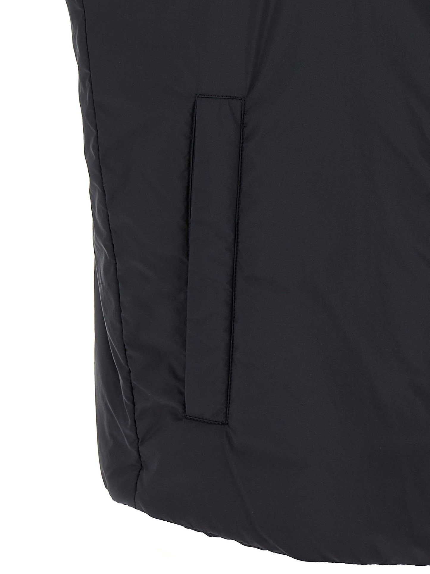 Vest by Herno for men in polyamide black features an on trend silhouette, showcasing a sophisticated and premium for a truly on trend finish.