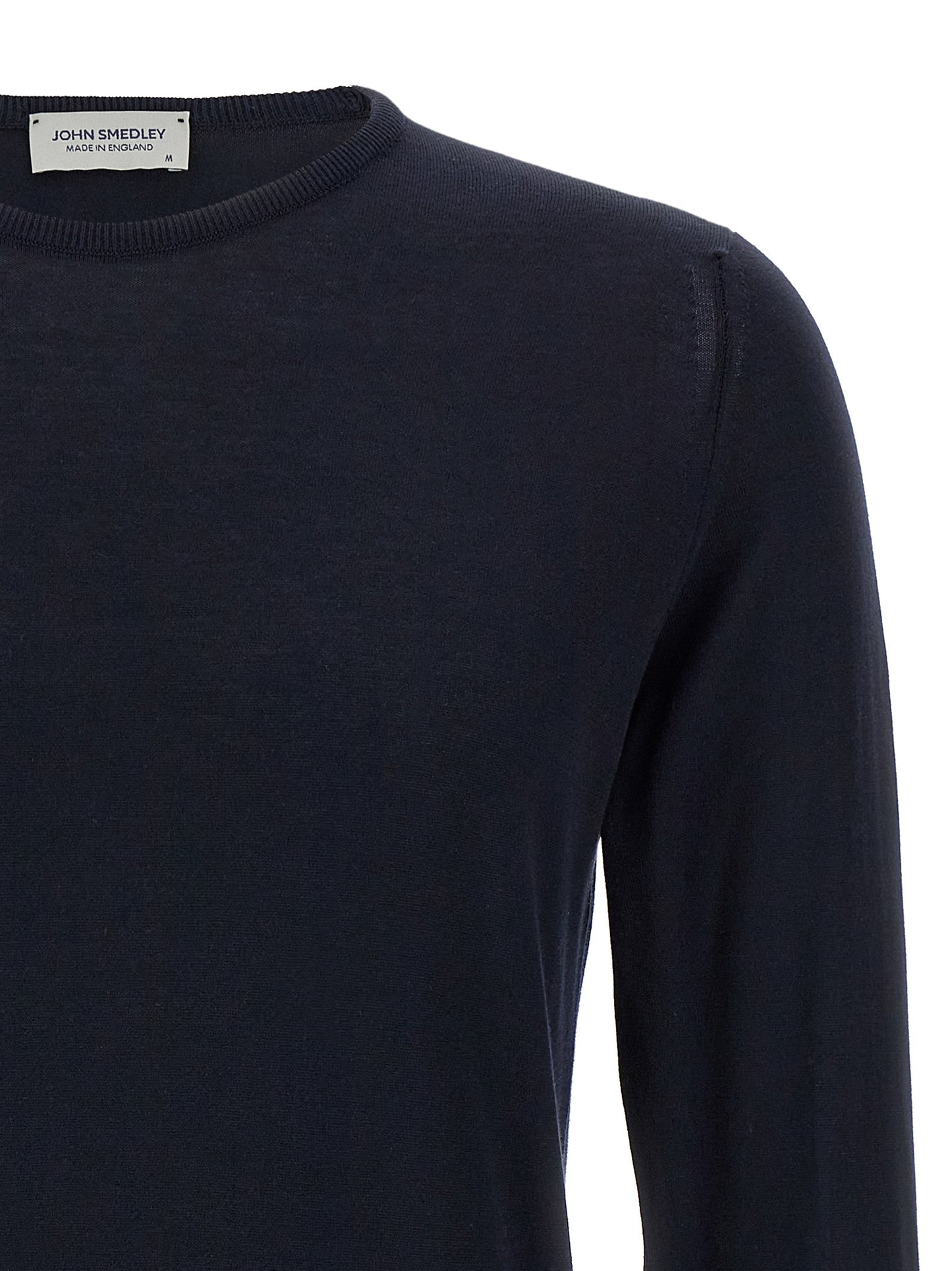 Cardigan by JOHN SMEDLEY for men in cotton blue showcases a captivating silhouette, artfully detailed with a captivating and crew neckline for a truly sophisticated captivating look.