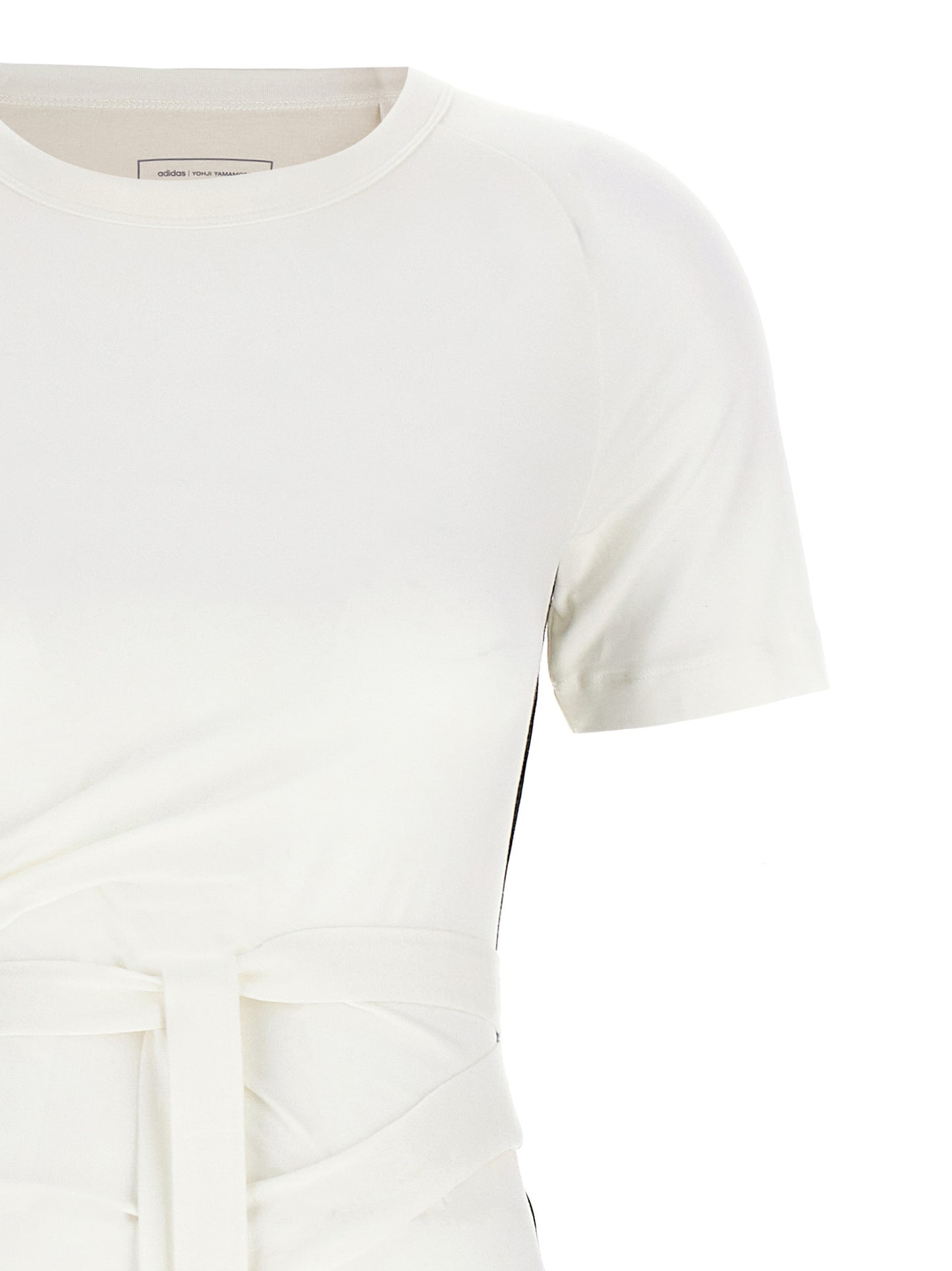 Activewear T-Shirt by Y-3 for women in lyocell bicolour, black & white features an ergonomic design with , highlighting a ergonomic length and ergonomic crew neckline for a high-performance look.