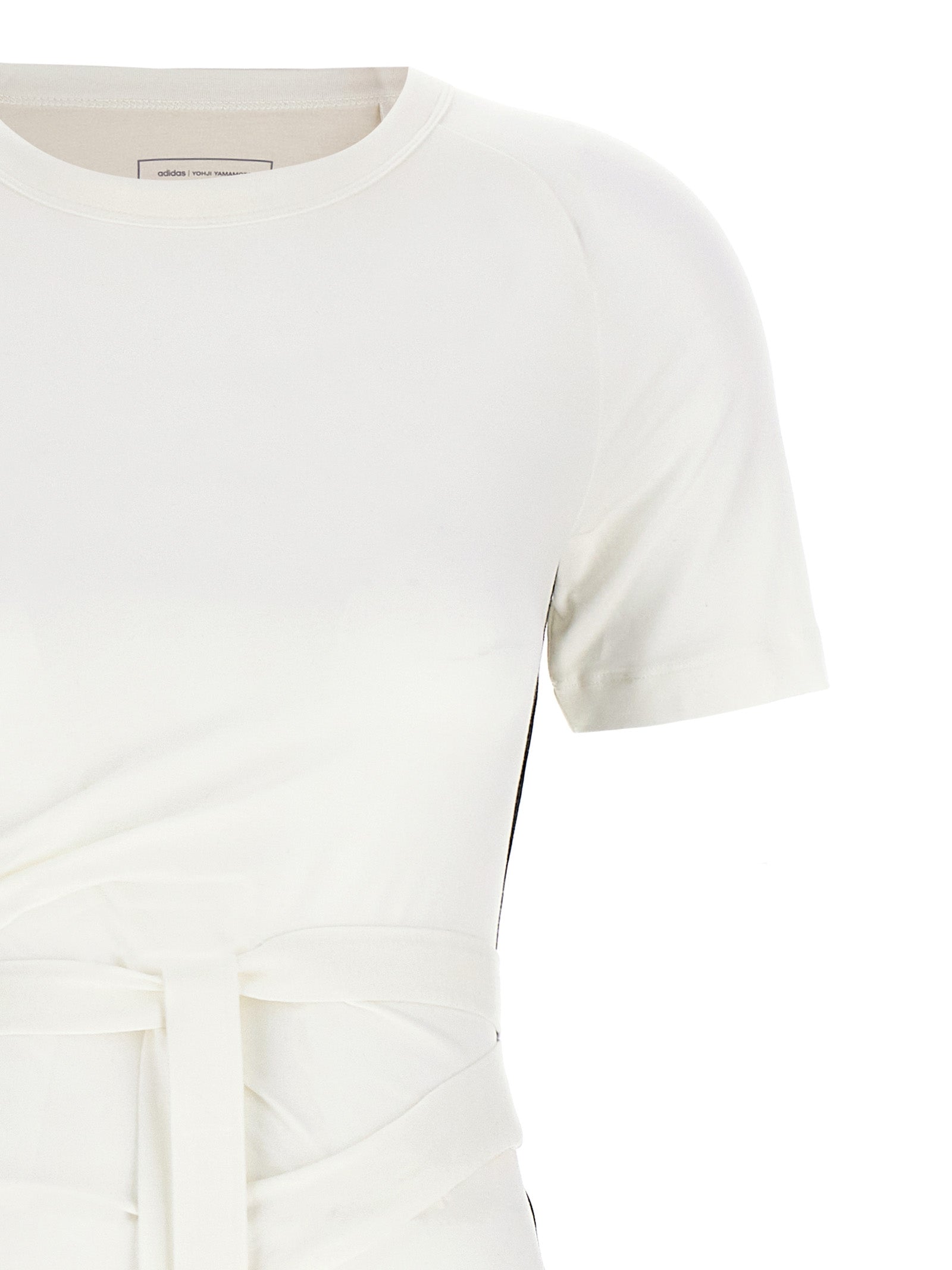 Activewear T-Shirt by Y-3 for women in lyocell bicolour, black & white features an ergonomic design with , highlighting a ergonomic length and ergonomic crew neckline for a high-performance look.