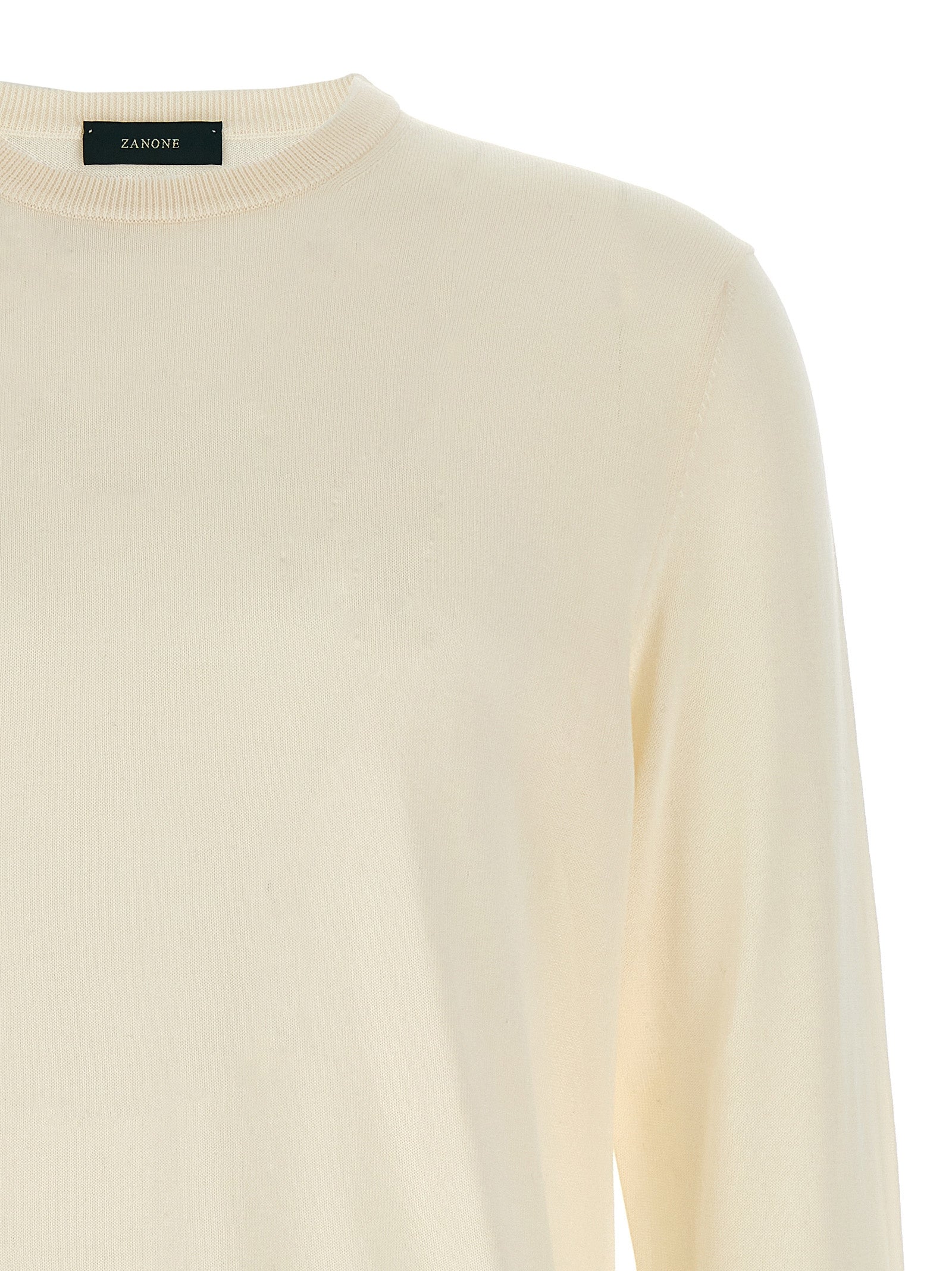Cardigan by ZANONE for men in cotton white showcases a luxurious silhouette, meticulously detailed with a sophisticated round crew neckline and for a refined finish.