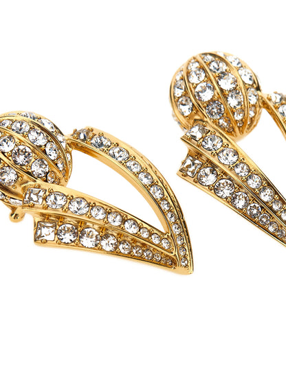 Earrings by Valentino Garavani for women in calfskin leather gold showcases a captivating silhouette, featuring an captivating clip-on from the Women's Clip On Gold Brass Earrings collection for a captivating finish.