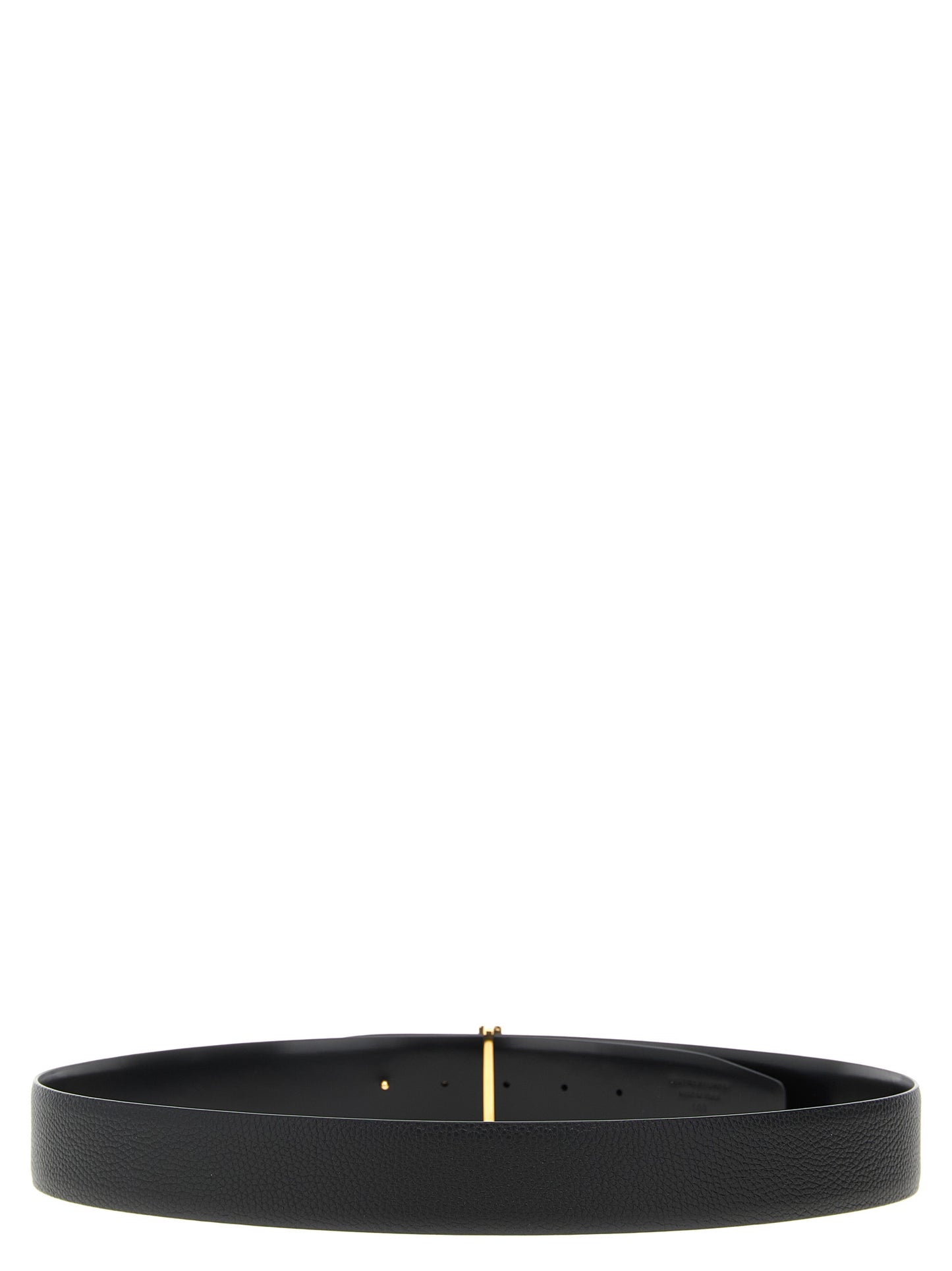 Belt by Tom Ford for men in calfskin leather black features a artisanal-chic design, artfully capturing the essence of the Calfskin Leather Belt with a artisanal-chic finish.