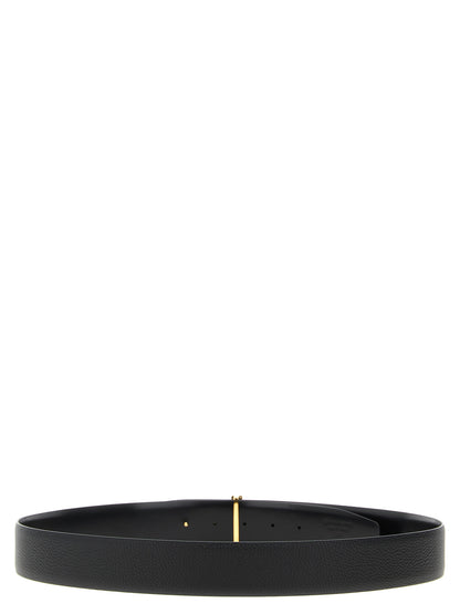 Belt by Tom Ford for men in calfskin leather black features a artisanal-chic design, artfully capturing the essence of the Calfskin Leather Belt with a artisanal-chic finish.