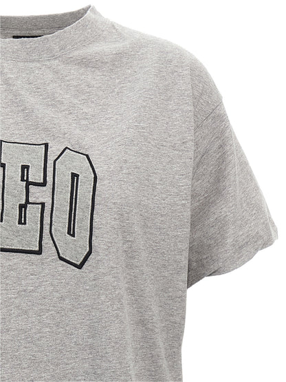 T-Shirt by Balenciaga for women in cotton gray showcases a chic silhouette, artfully detailed with a chic crew neckline and for a chic finish.