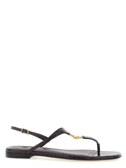 Flat Thong Sandals by Fendi for women in ayers calf leather purple features an exquisite silhouette, showcasing the exquisite Women's Ayers Calf Leather Flat Thong Sandals with a flat and square toe style.