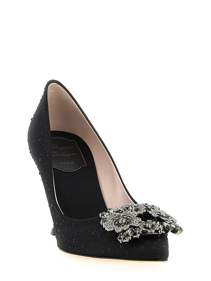 This High-Heel Pumps Heels by Roger Vivier for women in silk satin viscose & leather black presents a effortlessly chic silhouette from the Efflorescence Women's Silk Satin Viscose & Leather High-Heel Pumps Heels collection, featuring a effortlessly chic high-heel and effortlessly chic pointed toe style.