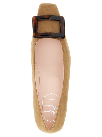 Mid-Heel Pumps Heels by Roger Vivier for women in suede goat leather & acetate beige showcases a exquisite silhouette, perfectly accentuating Belle Vivier Women's Suede Goat Leather & Acetate Mid-Heel Pumps Heels with a exquisite mid-heel and exquisite square toe style.