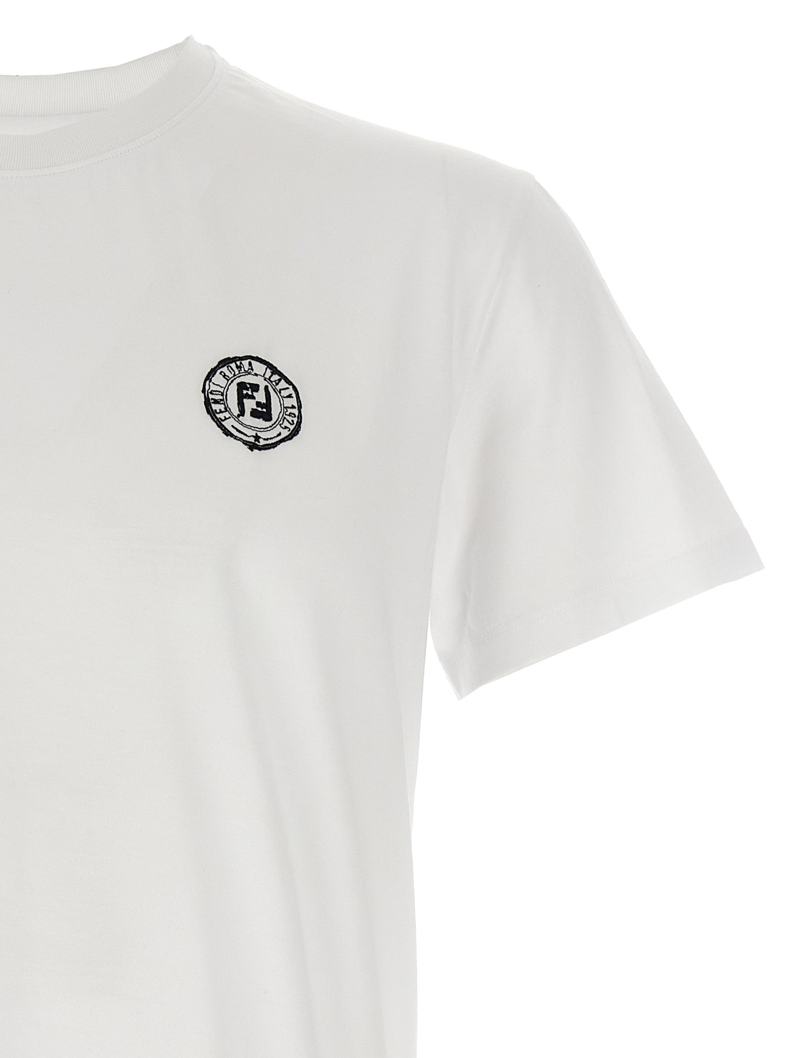 T-Shirt by Fendi for men in cotton canvas white features an edgy silhouette, meticulously detailed with a sophisticated and crew neckline for a truly edgy finish.