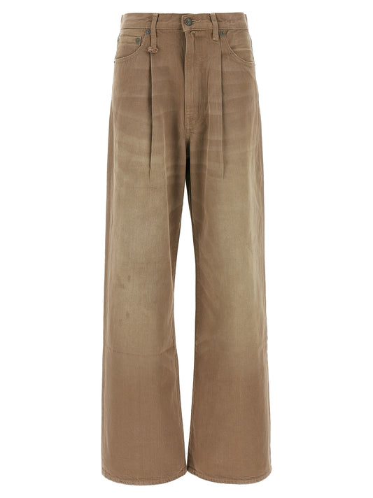 Jeans by R13 for women in denim cotton brown presents a refined pantology silhouette, artfully defined by a refined pantology wide, long, and a sophisticated high rise.