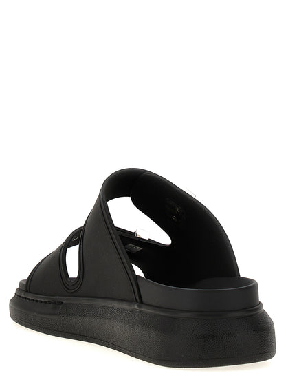 Sliders Sandals Flat Shoes by Alexander McQueen for women in rubber black features an captivating silhouette, showcasing the captivating style of the Women's Rubber Sliders Sandals Flat Shoes with its distinct and refined .