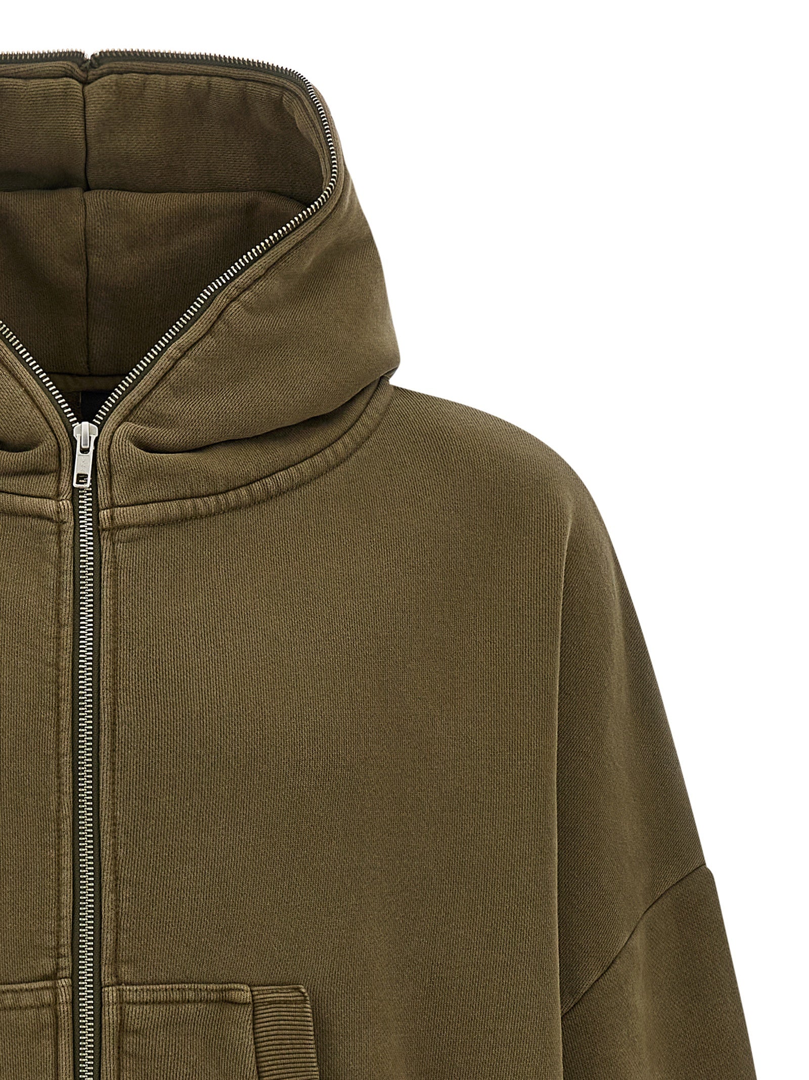 Sweatshirt Hoodie by Entire Studios for men in plush organic cotton bicolour & green showcases a city-ready silhouette, artfully detailed with a signature hooded neckline and for a city-ready finish.