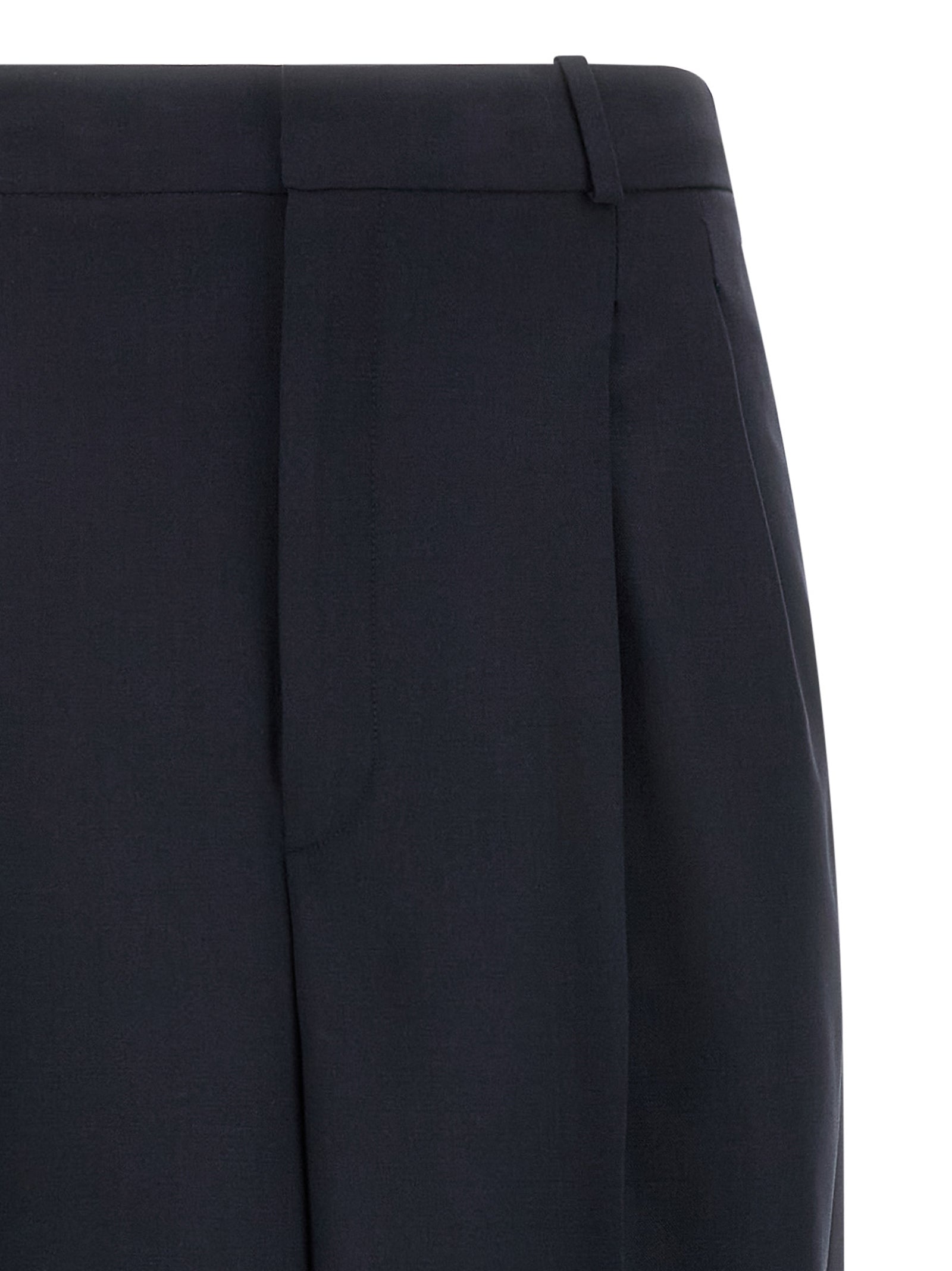 Trousers by Polo Ralph Lauren for women in wool blue features an on trend silhouette, showcasing a sophisticated wide with a long and for an on trend finish.