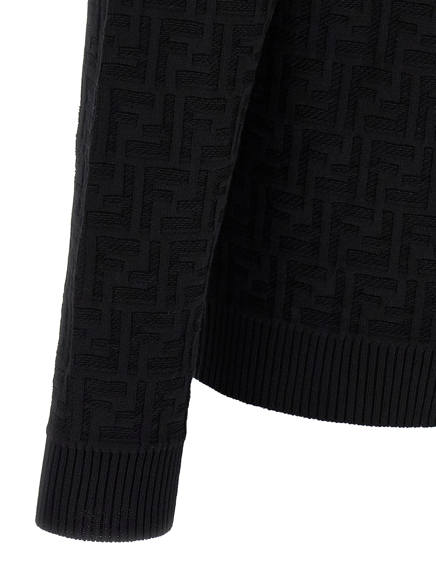Cardigan by Fendi for men in cotton black & jacquard showcases a luxurious silhouette, meticulously detailed with a sophisticated and for a refined finish.
