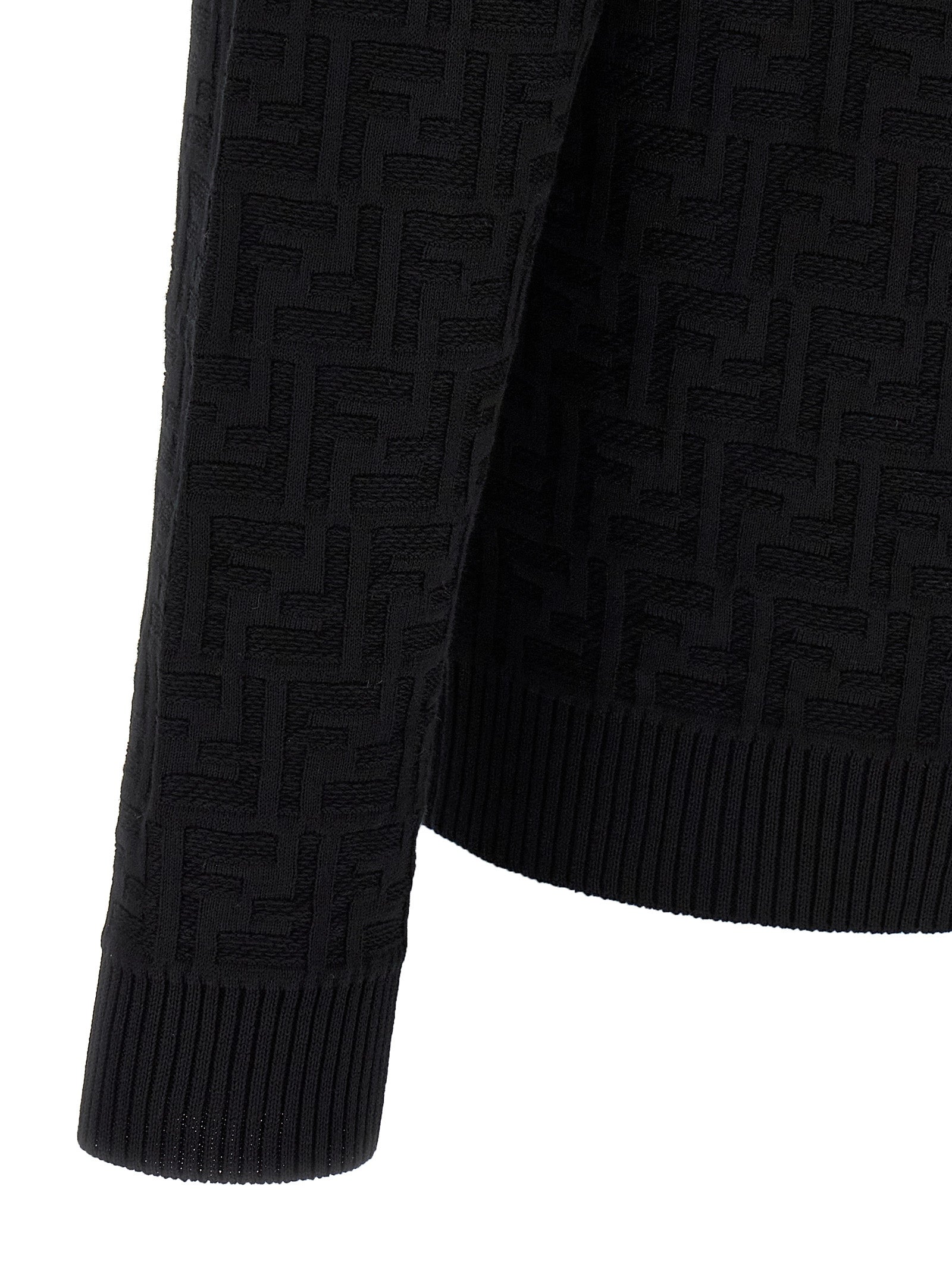 Cardigan by Fendi for men in cotton black & jacquard showcases a luxurious silhouette, meticulously detailed with a sophisticated and for a refined finish.